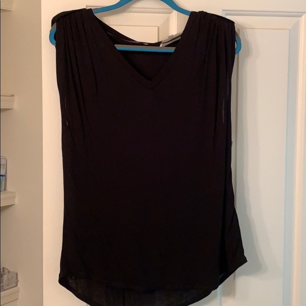 NWT Vince Camuto top